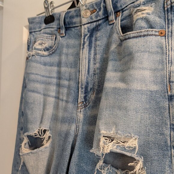American Eagle Medium Wash Distressed Curvy Mom Jeans - Picture 2 of 6